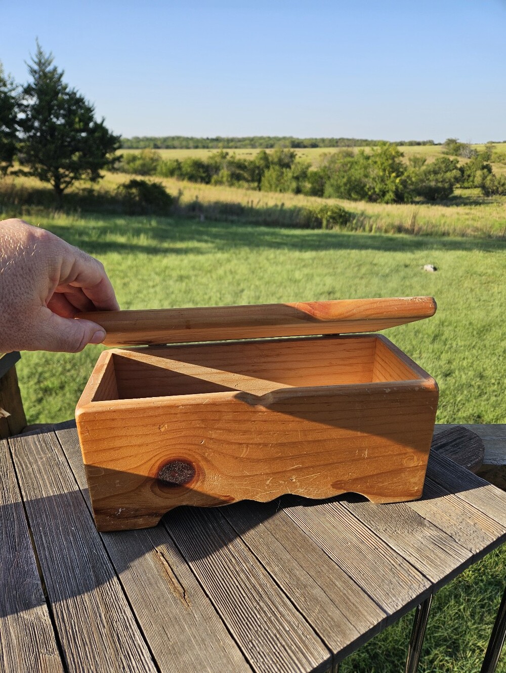 Vintage Cedar Wood Keepsake Box Rustic Footed Trinket Jewelry Chest Storage